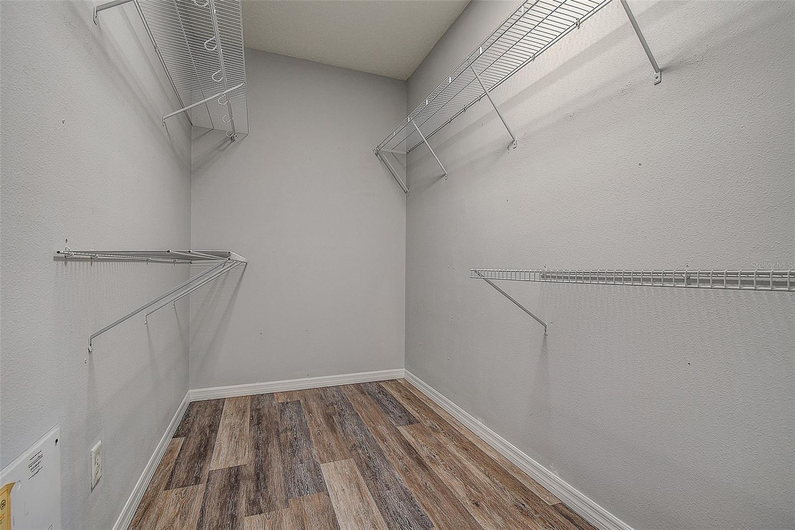 1820 MIRA LAGO CIR, RUSKIN, FL, 33570