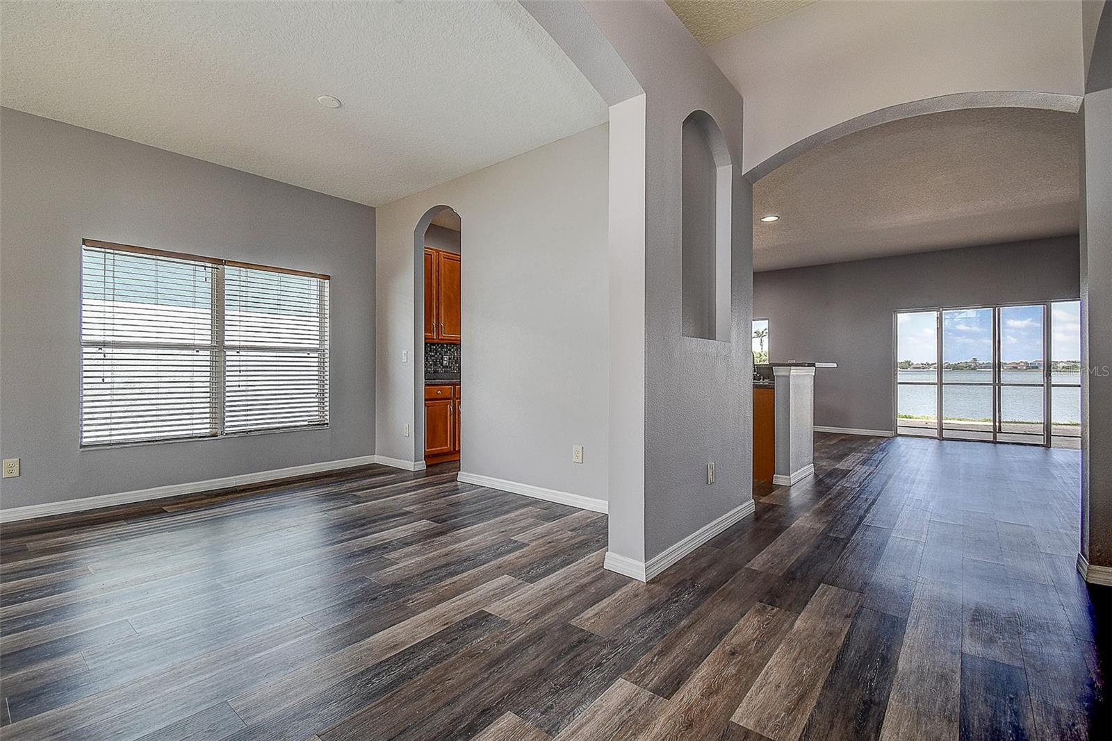 1820 MIRA LAGO CIR, RUSKIN, FL, 33570