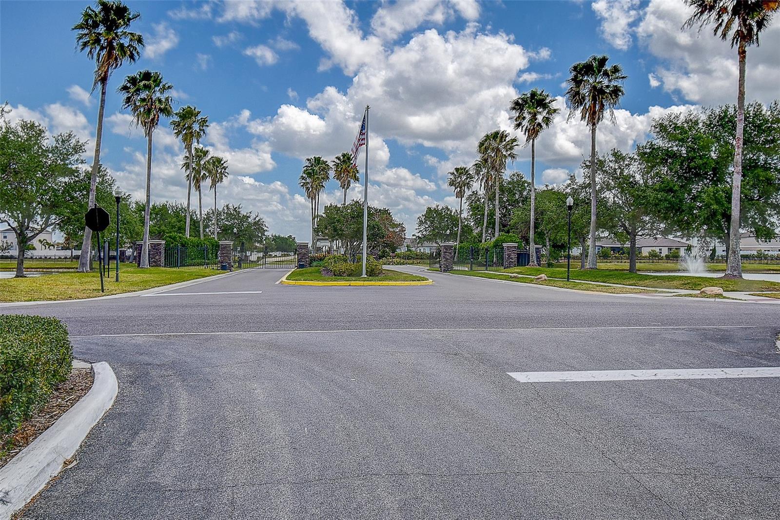 1820 MIRA LAGO CIR, RUSKIN, FL, 33570