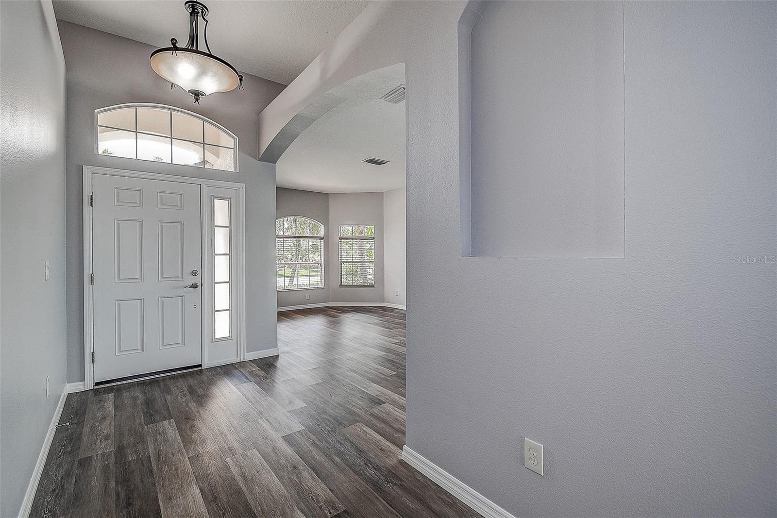 1820 MIRA LAGO CIR, RUSKIN, FL, 33570