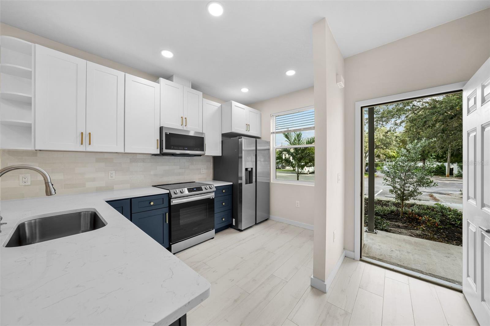 3890 34TH AVE S #101, ST PETERSBURG, FL, 33711