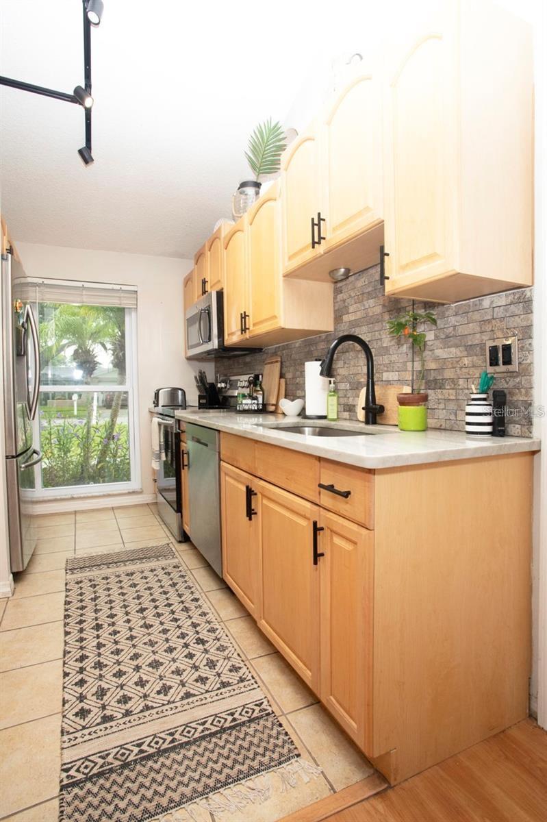 11928 MANDARIN CT, SEMINOLE, FL, 33772