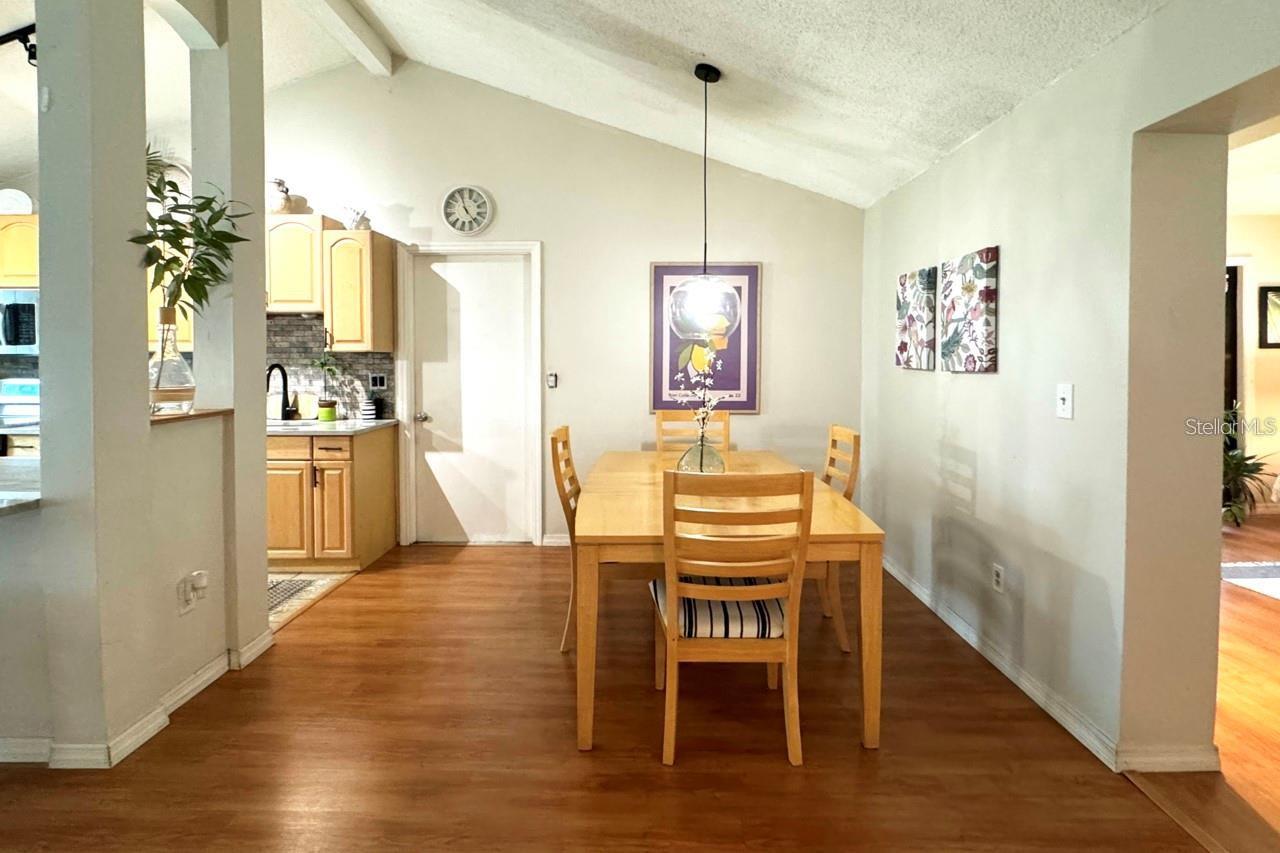 11928 MANDARIN CT, SEMINOLE, FL, 33772