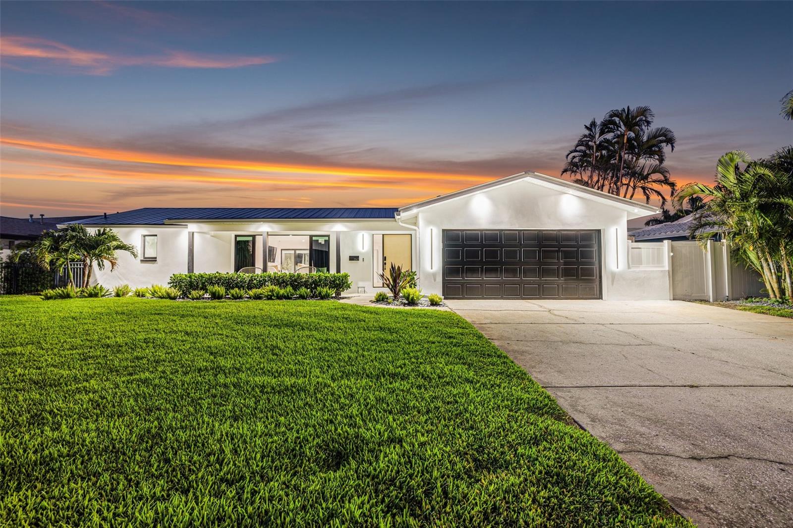 1367 51ST AVE NE, ST PETERSBURG, FL, 33703