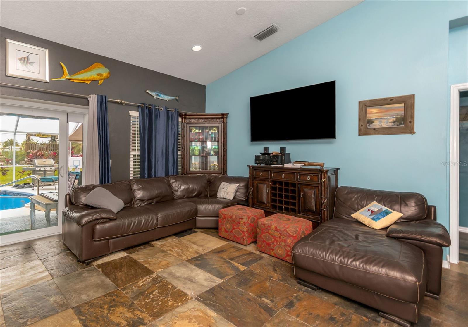 424 ISLAND CAY WAY, APOLLO BEACH, FL, 33572