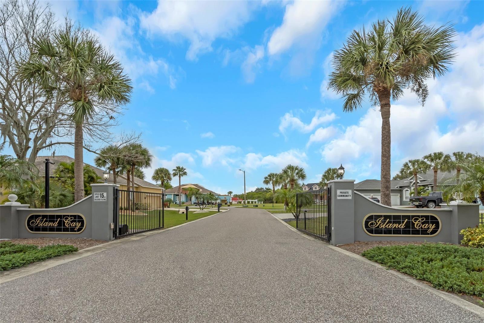 424 ISLAND CAY WAY, APOLLO BEACH, FL, 33572
