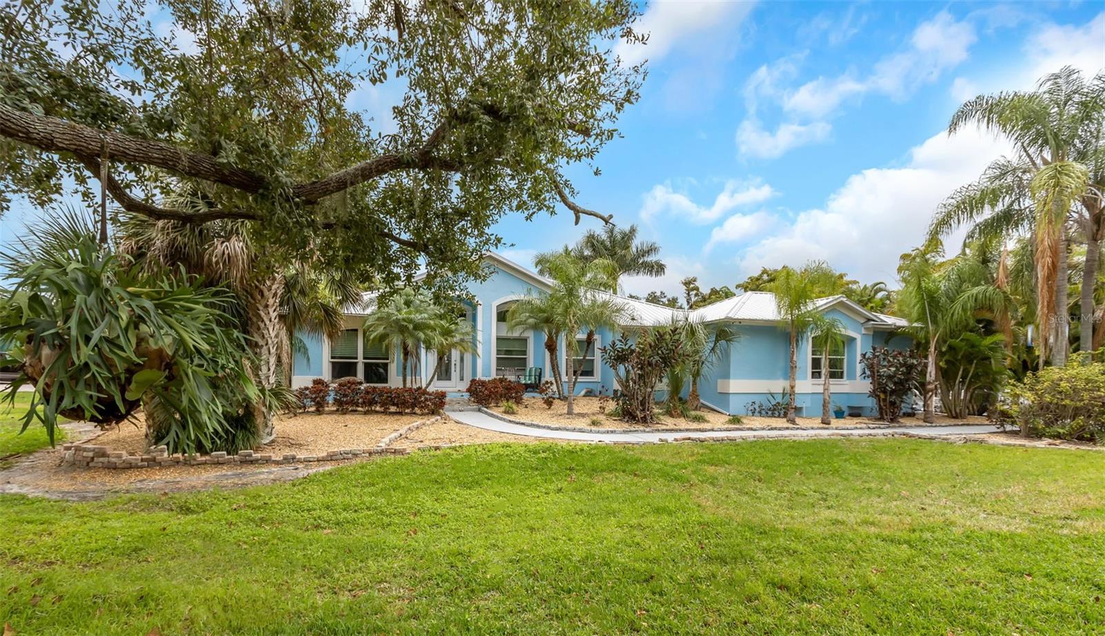 424 ISLAND CAY WAY, APOLLO BEACH, FL, 33572