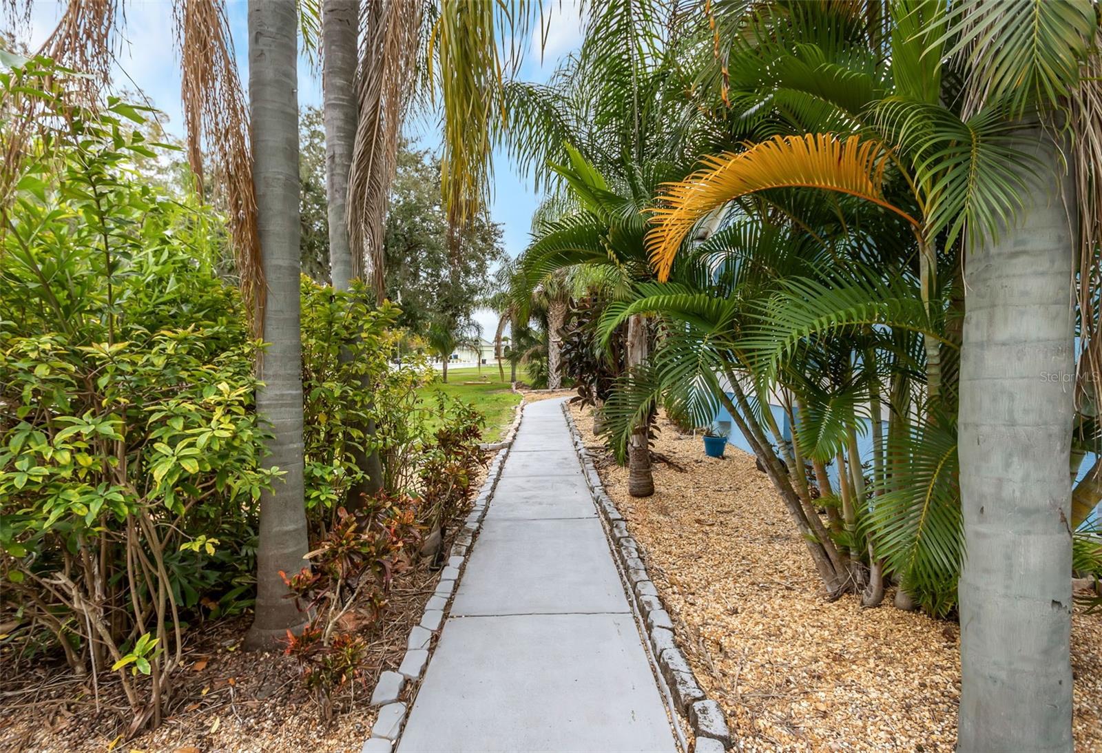 424 ISLAND CAY WAY, APOLLO BEACH, FL, 33572