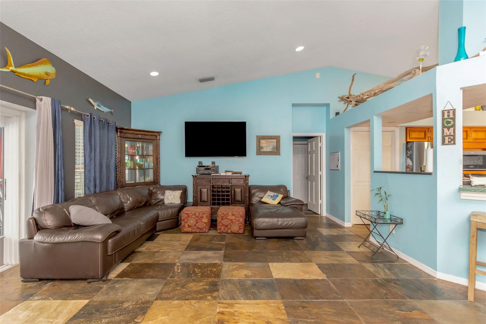 424 ISLAND CAY WAY, APOLLO BEACH, FL, 33572