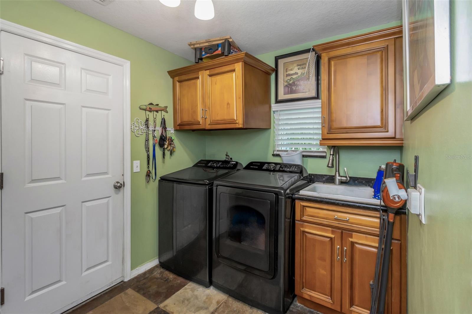 424 ISLAND CAY WAY, APOLLO BEACH, FL, 33572