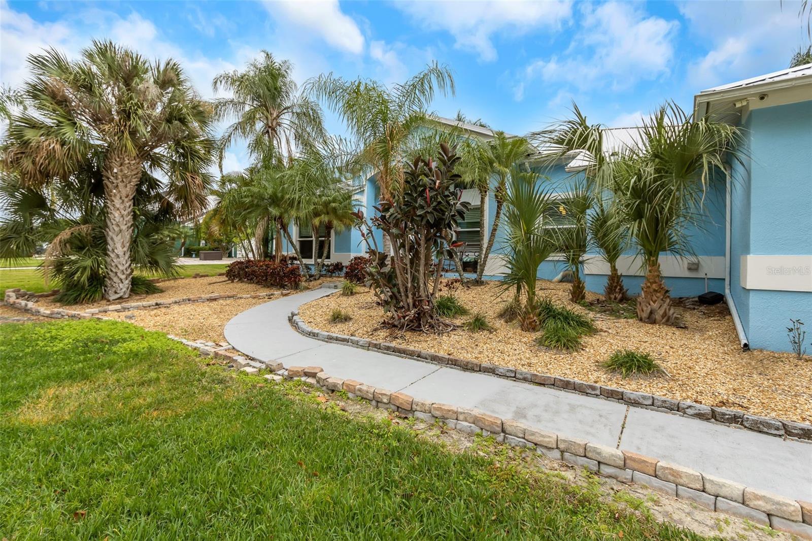 424 ISLAND CAY WAY, APOLLO BEACH, FL, 33572
