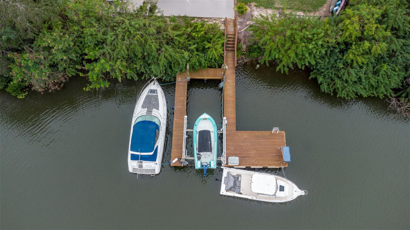 424 ISLAND CAY WAY, APOLLO BEACH, FL, 33572