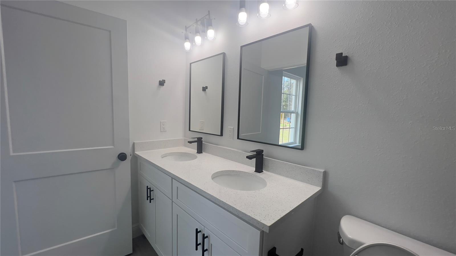 245 MARION OAKS GOLF RD, OCALA, FL, 34473
