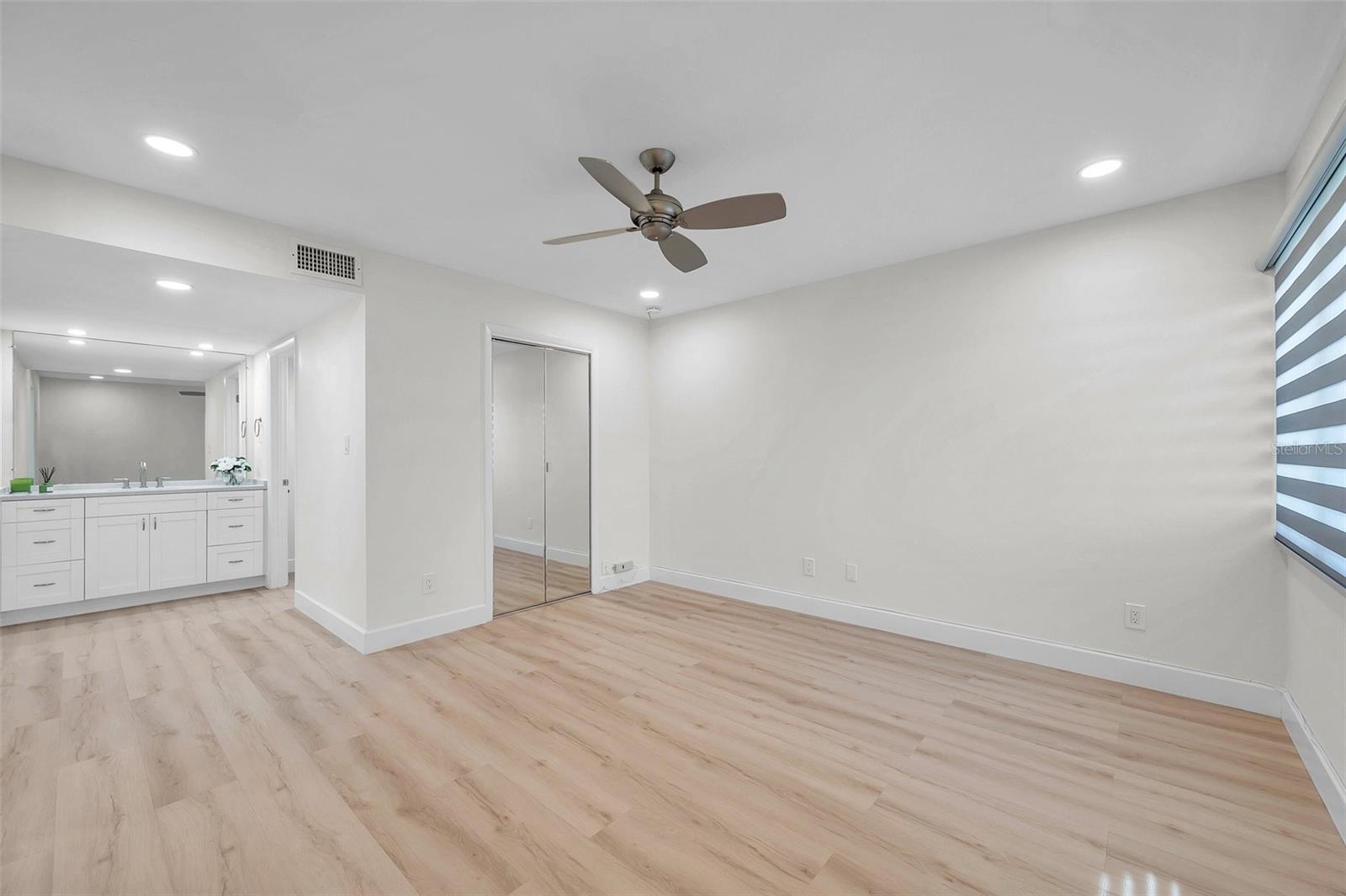 WESLEY CHAPEL, FL, 33543
