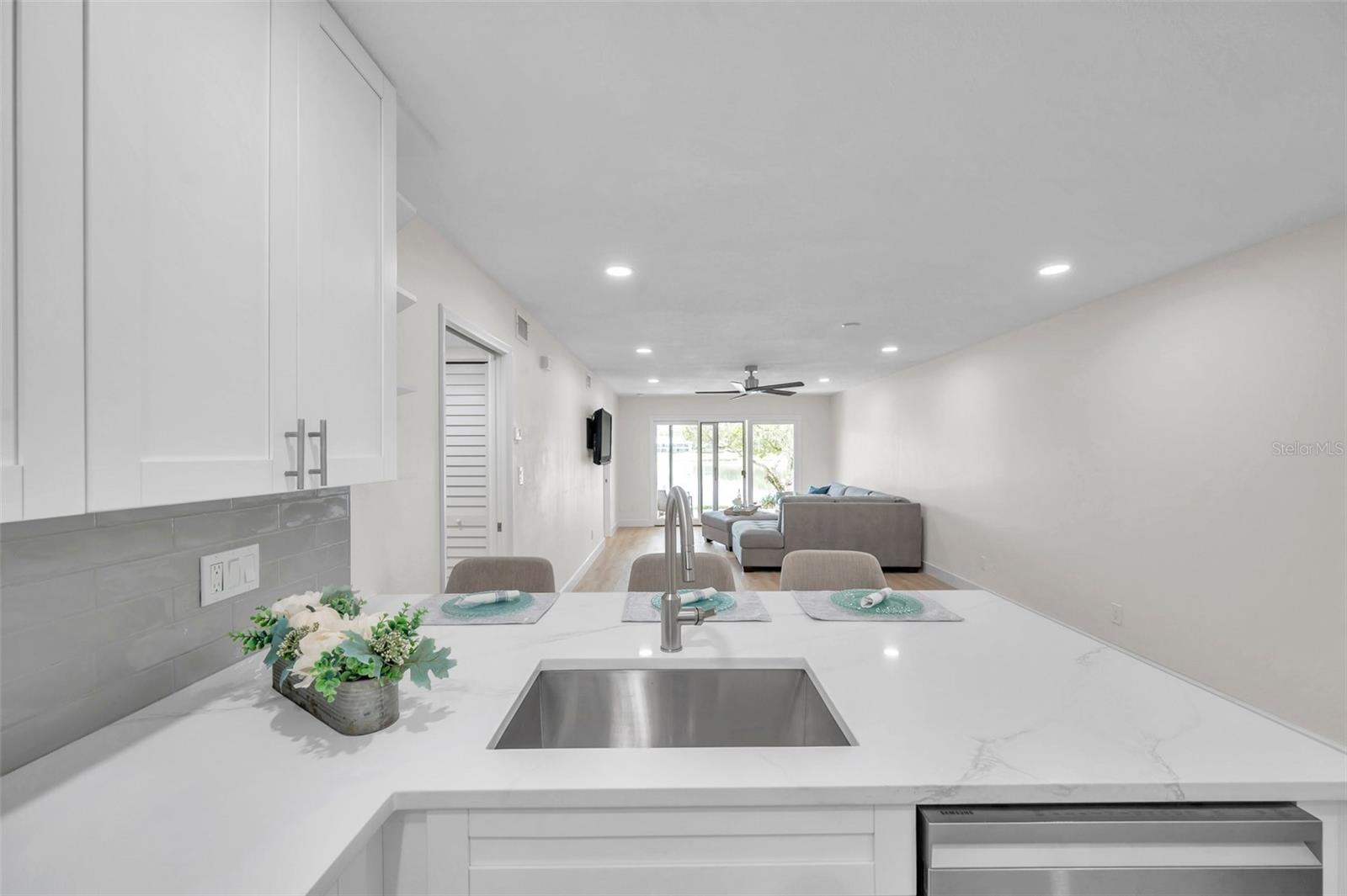 WESLEY CHAPEL, FL, 33543