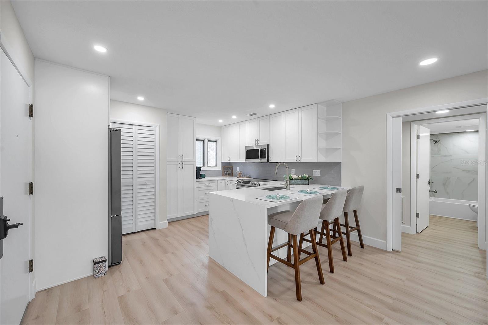 WESLEY CHAPEL, FL, 33543