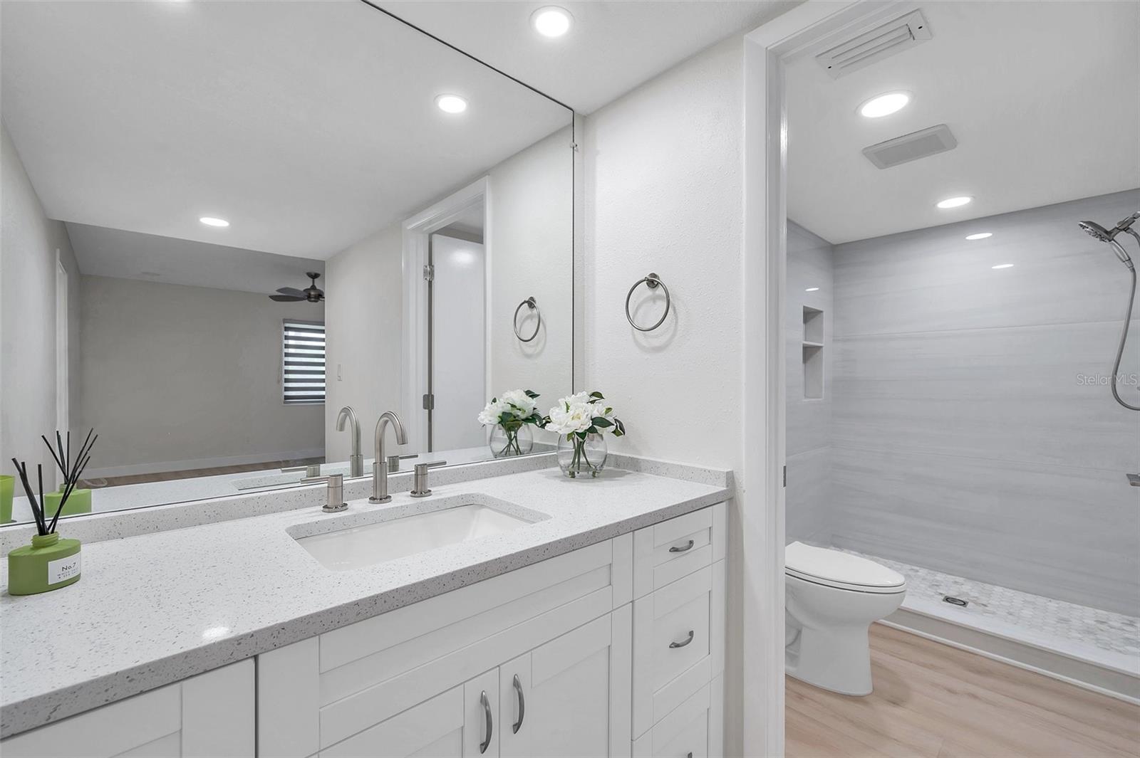 WESLEY CHAPEL, FL, 33543