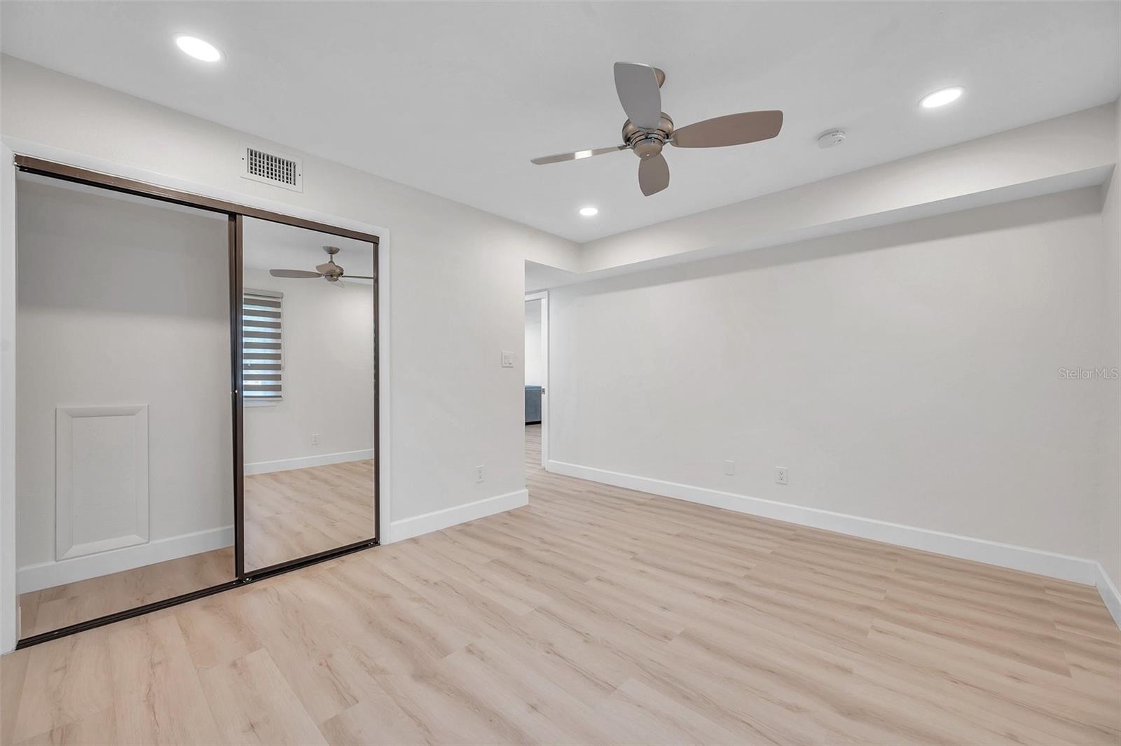 WESLEY CHAPEL, FL, 33543