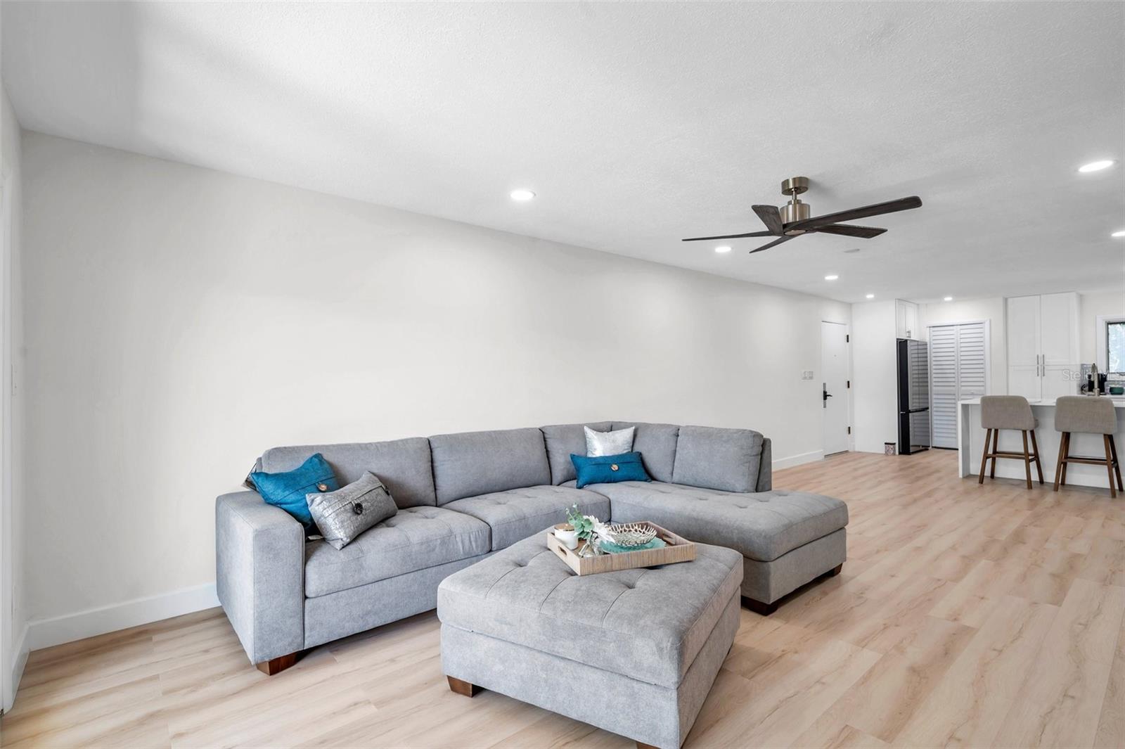 WESLEY CHAPEL, FL, 33543
