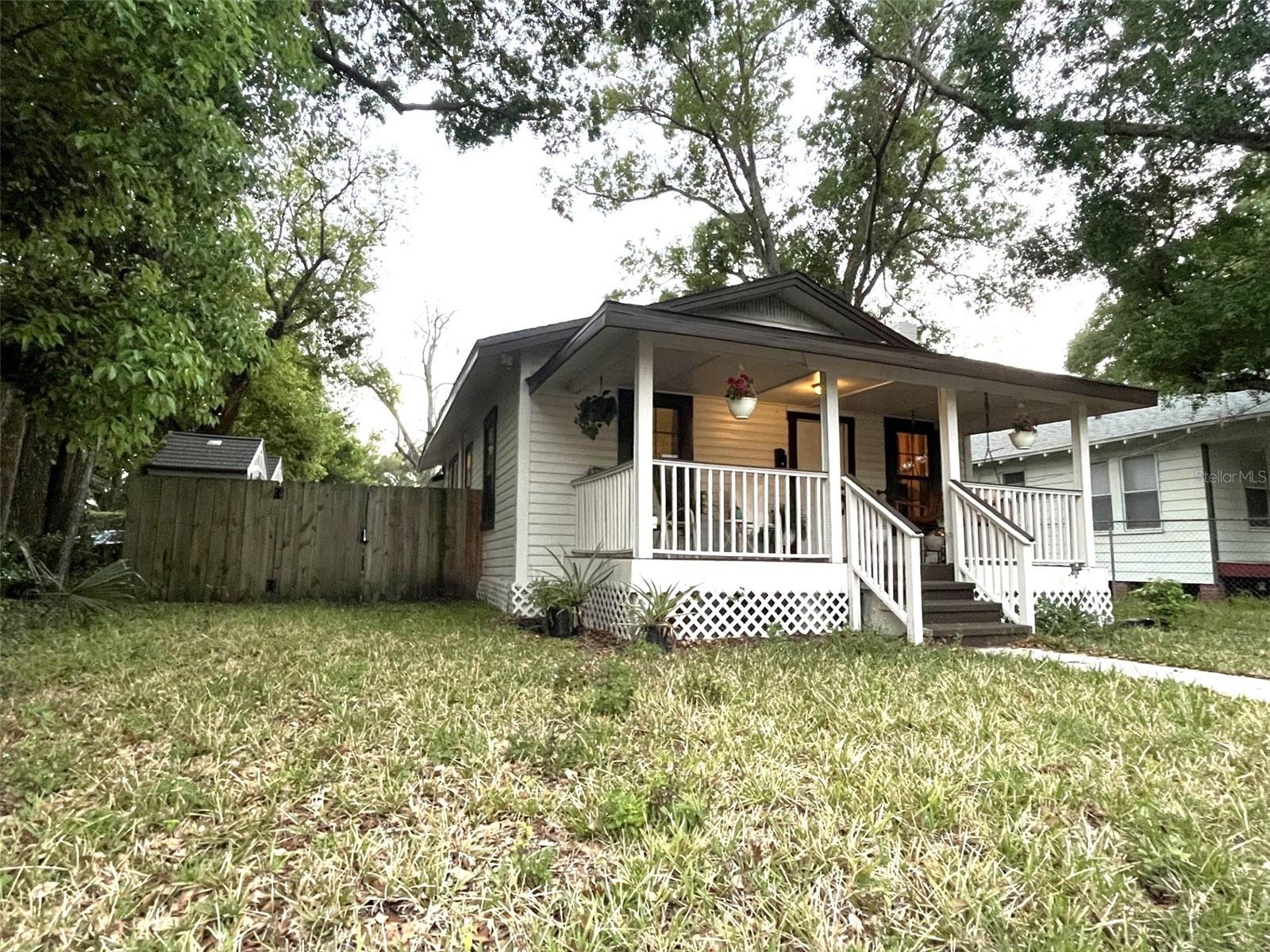 1223 E OSBORNE AVE, TAMPA, FL, 33603