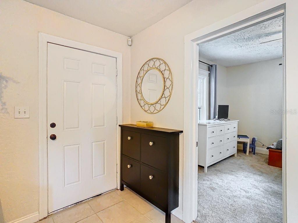 1223 E OSBORNE AVE, TAMPA, FL, 33603