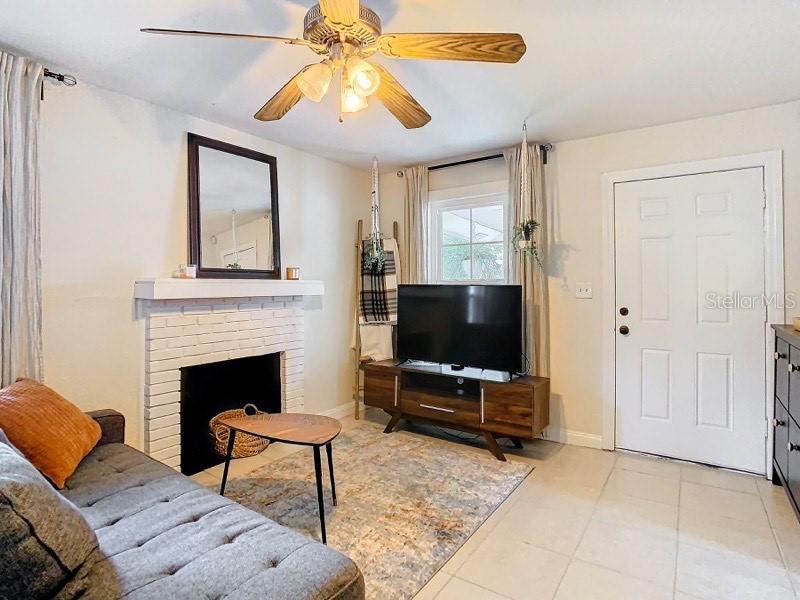 1223 E OSBORNE AVE, TAMPA, FL, 33603