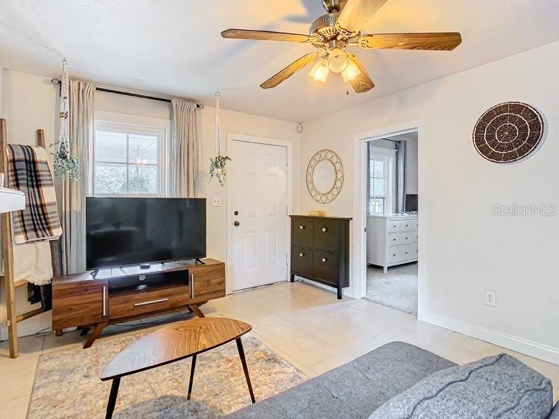 1223 E OSBORNE AVE, TAMPA, FL, 33603