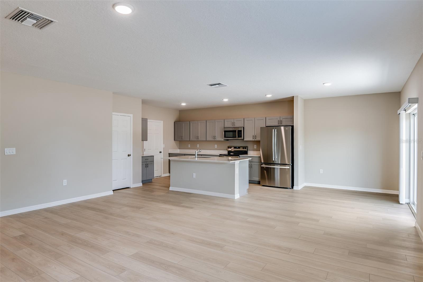 37214 SAGEMOOR DR, ZEPHYRHILLS, FL, 33541