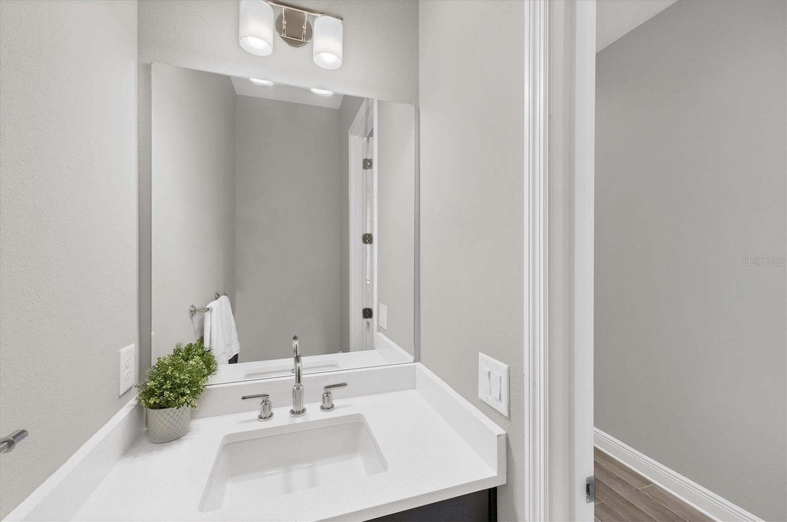 10217 CANAVERAL CIR, SARASOTA, FL, 34241