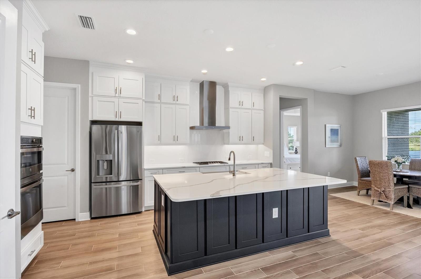 10217 CANAVERAL CIR, SARASOTA, FL, 34241