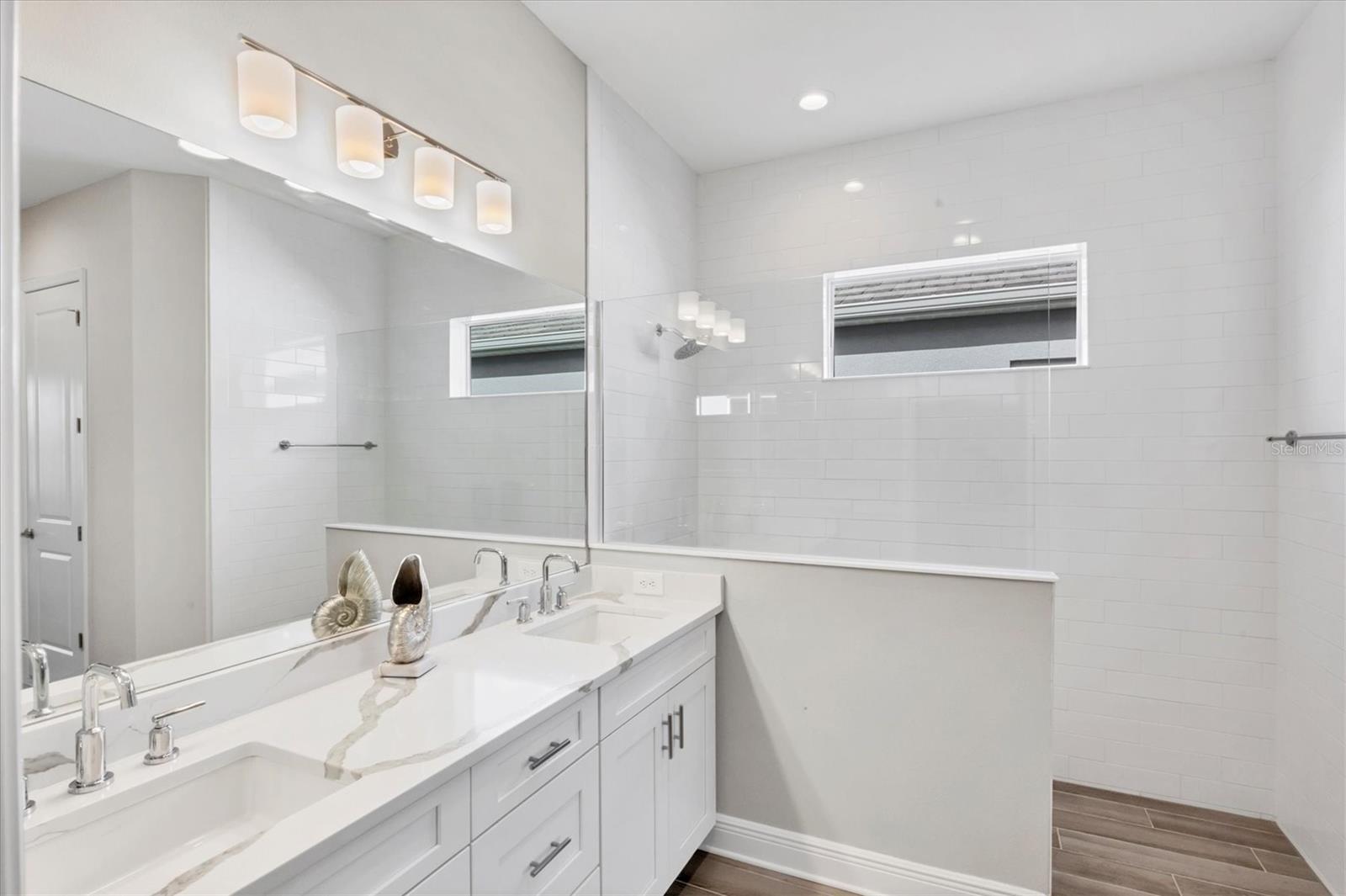 10217 CANAVERAL CIR, SARASOTA, FL, 34241