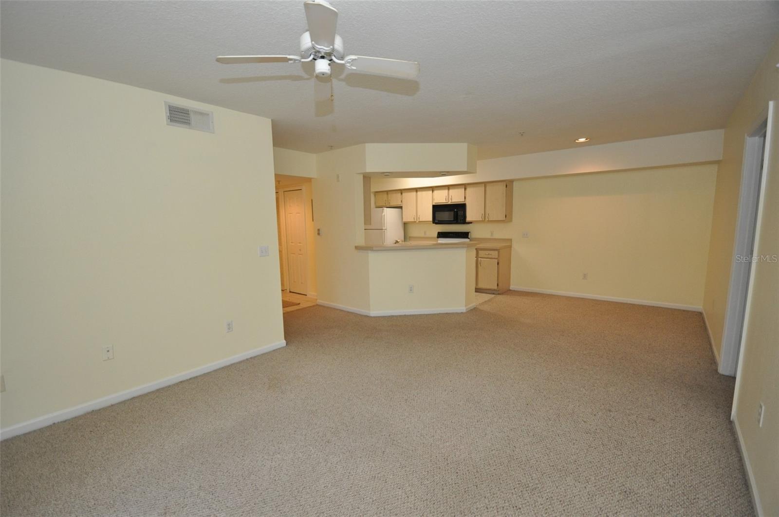 713 CREST PINES DR #212, ORLANDO, FL, 32828