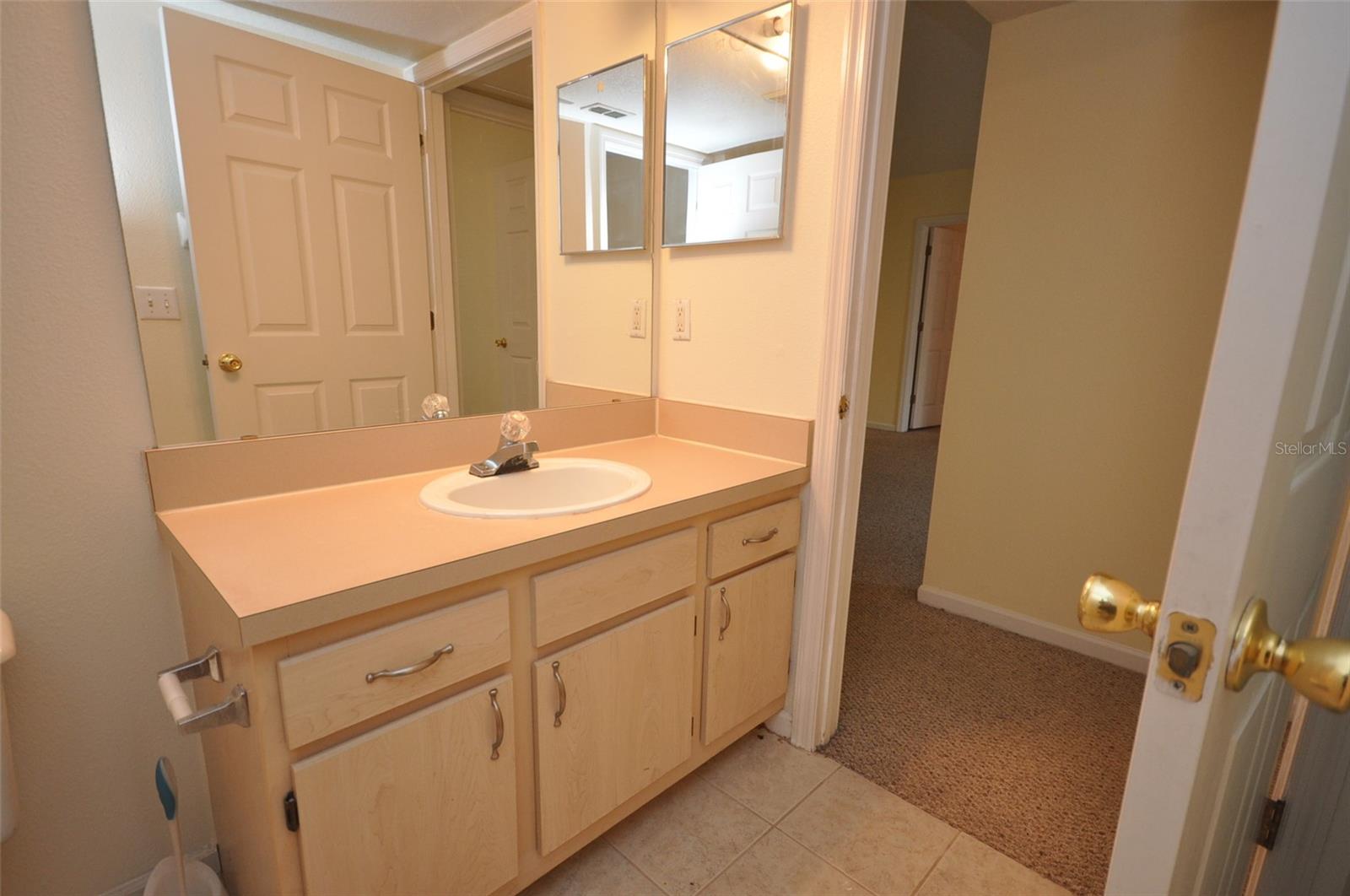713 CREST PINES DR #212, ORLANDO, FL, 32828