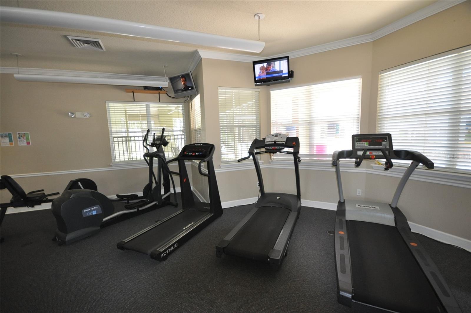 713 CREST PINES DR #212, ORLANDO, FL, 32828