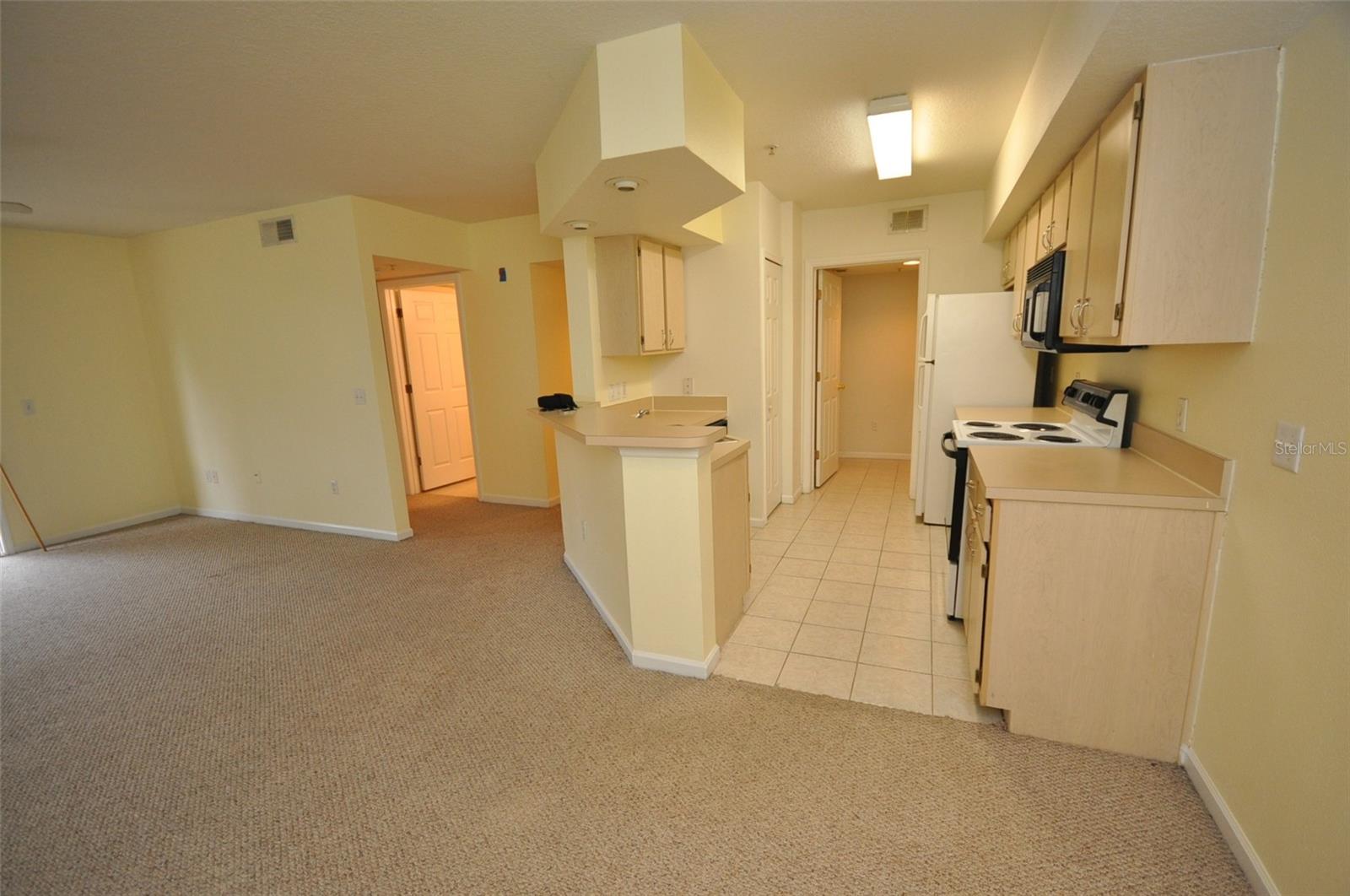713 CREST PINES DR #212, ORLANDO, FL, 32828