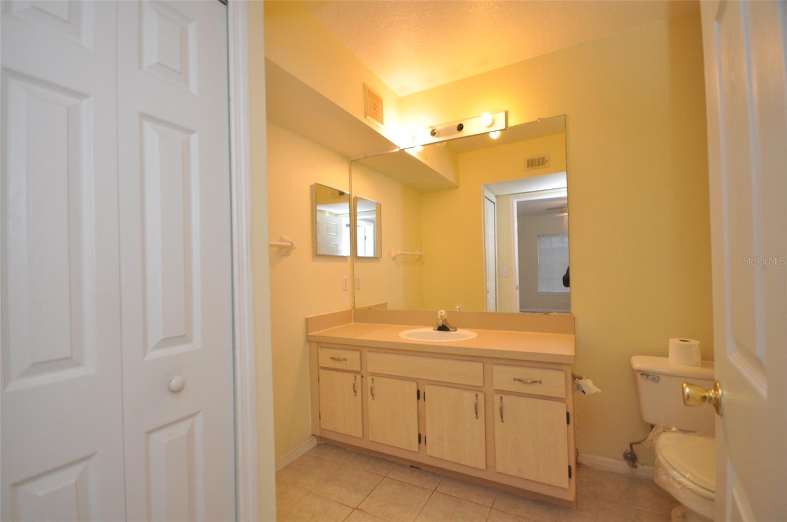 713 CREST PINES DR #212, ORLANDO, FL, 32828