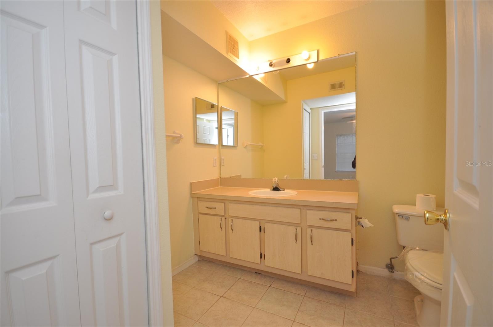 713 CREST PINES DR #212, ORLANDO, FL, 32828