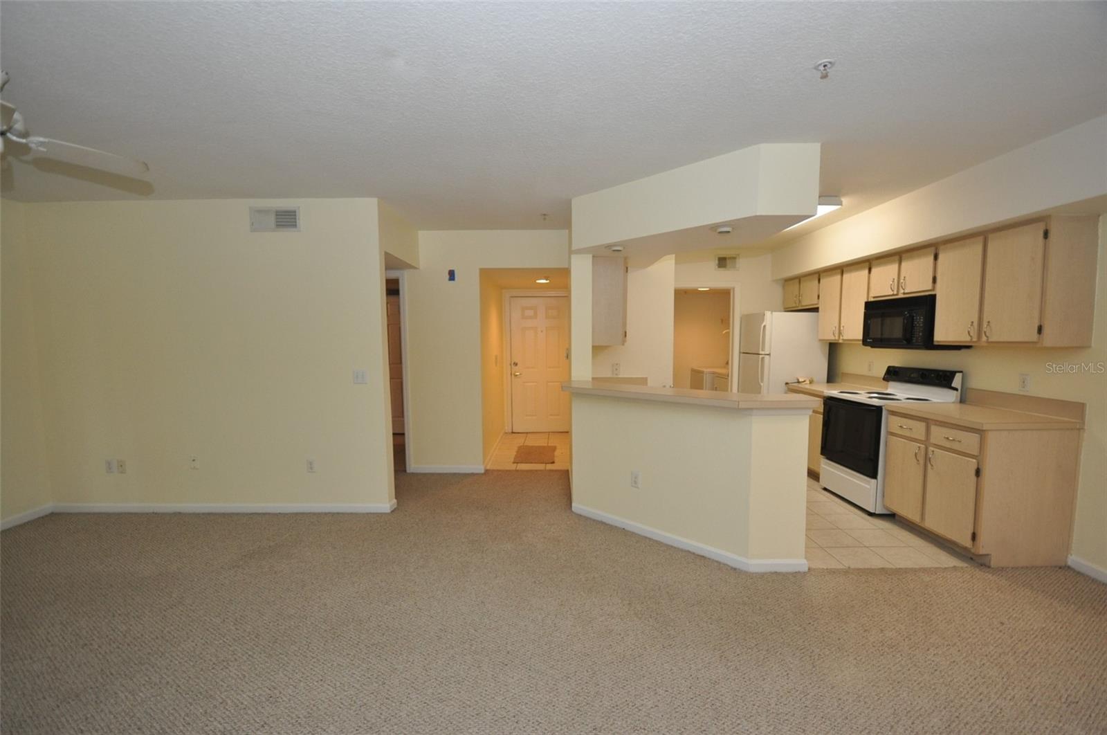 713 CREST PINES DR #212, ORLANDO, FL, 32828