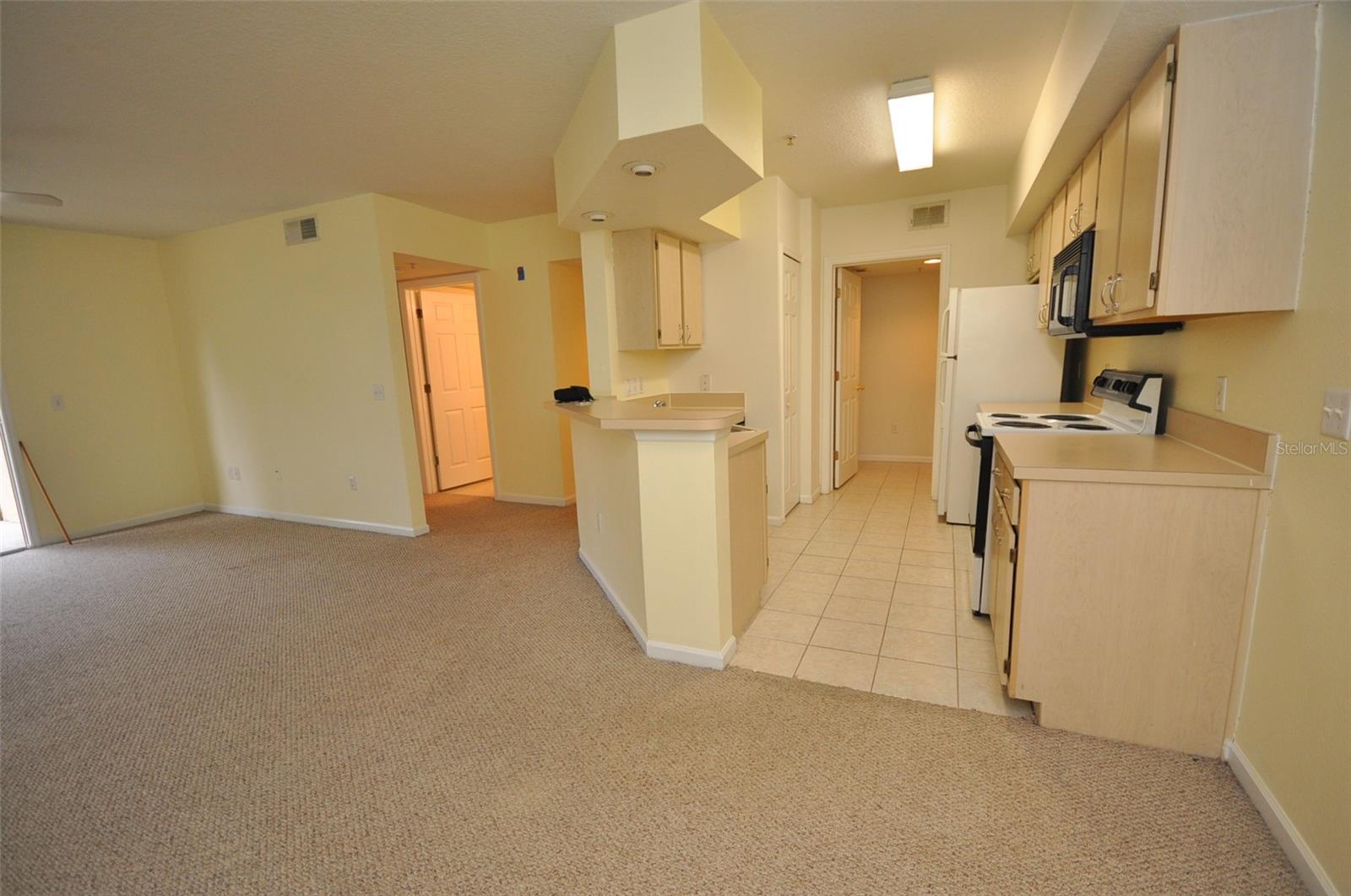 713 CREST PINES DR #212, ORLANDO, FL, 32828