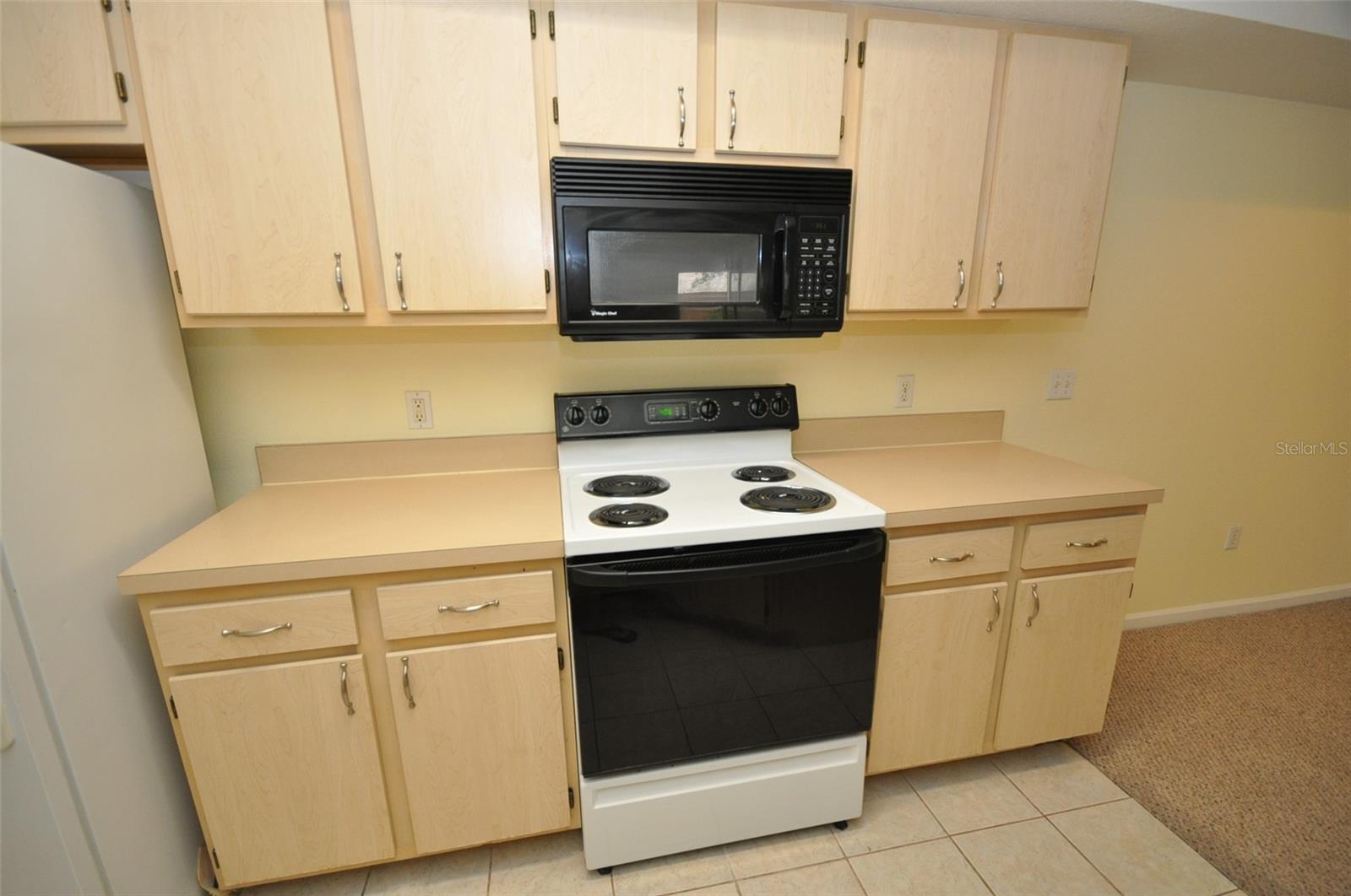 713 CREST PINES DR #212, ORLANDO, FL, 32828