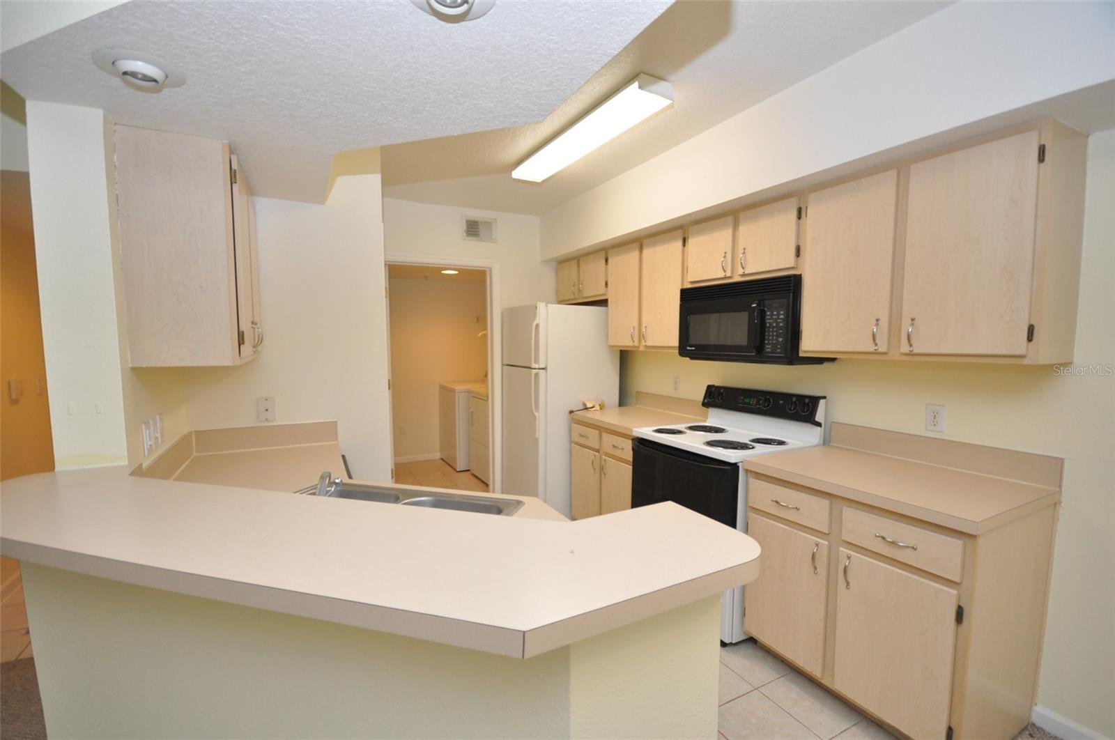 713 CREST PINES DR #212, ORLANDO, FL, 32828