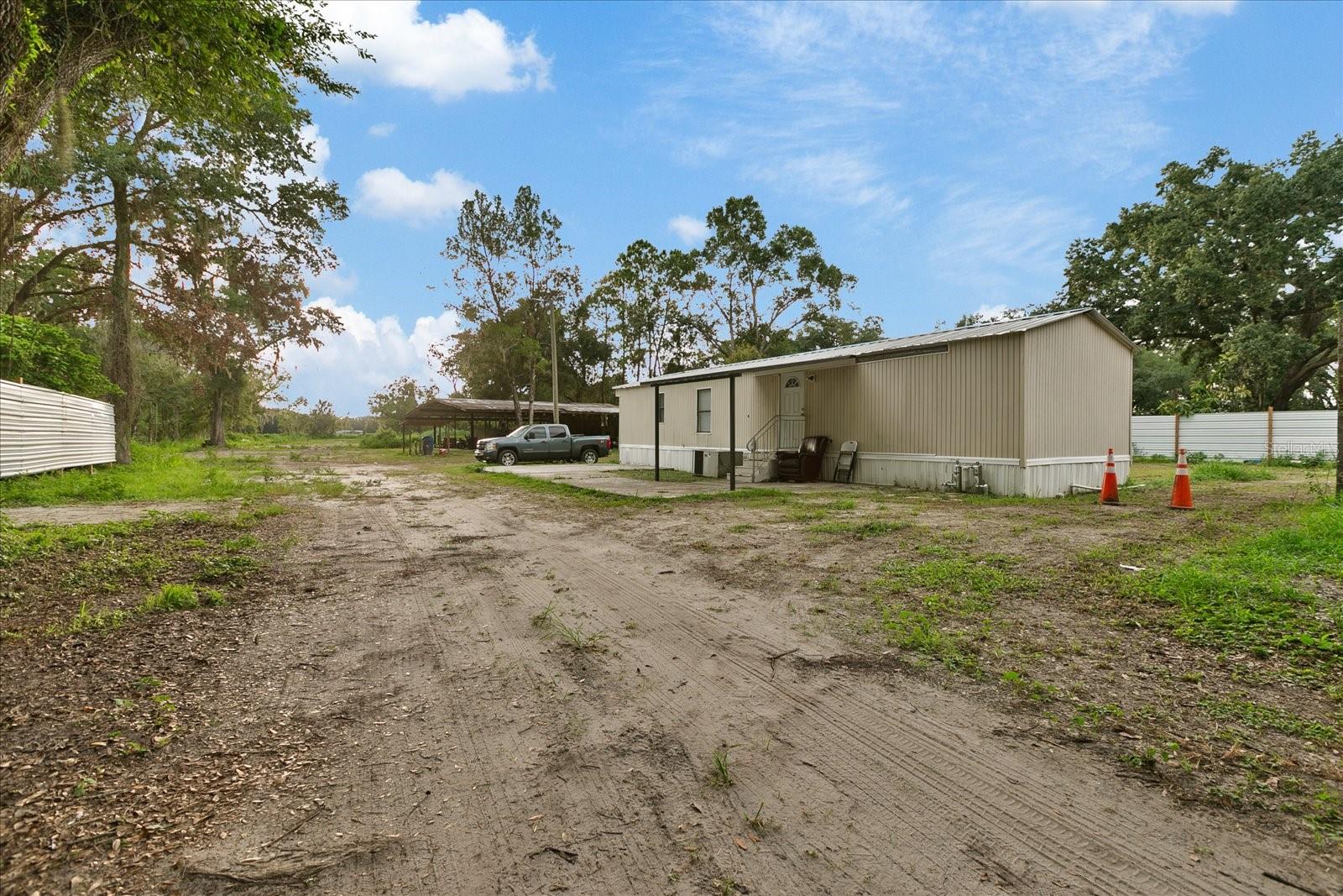 2102 SYDNEY DOVER RD, DOVER, FL, 33527
