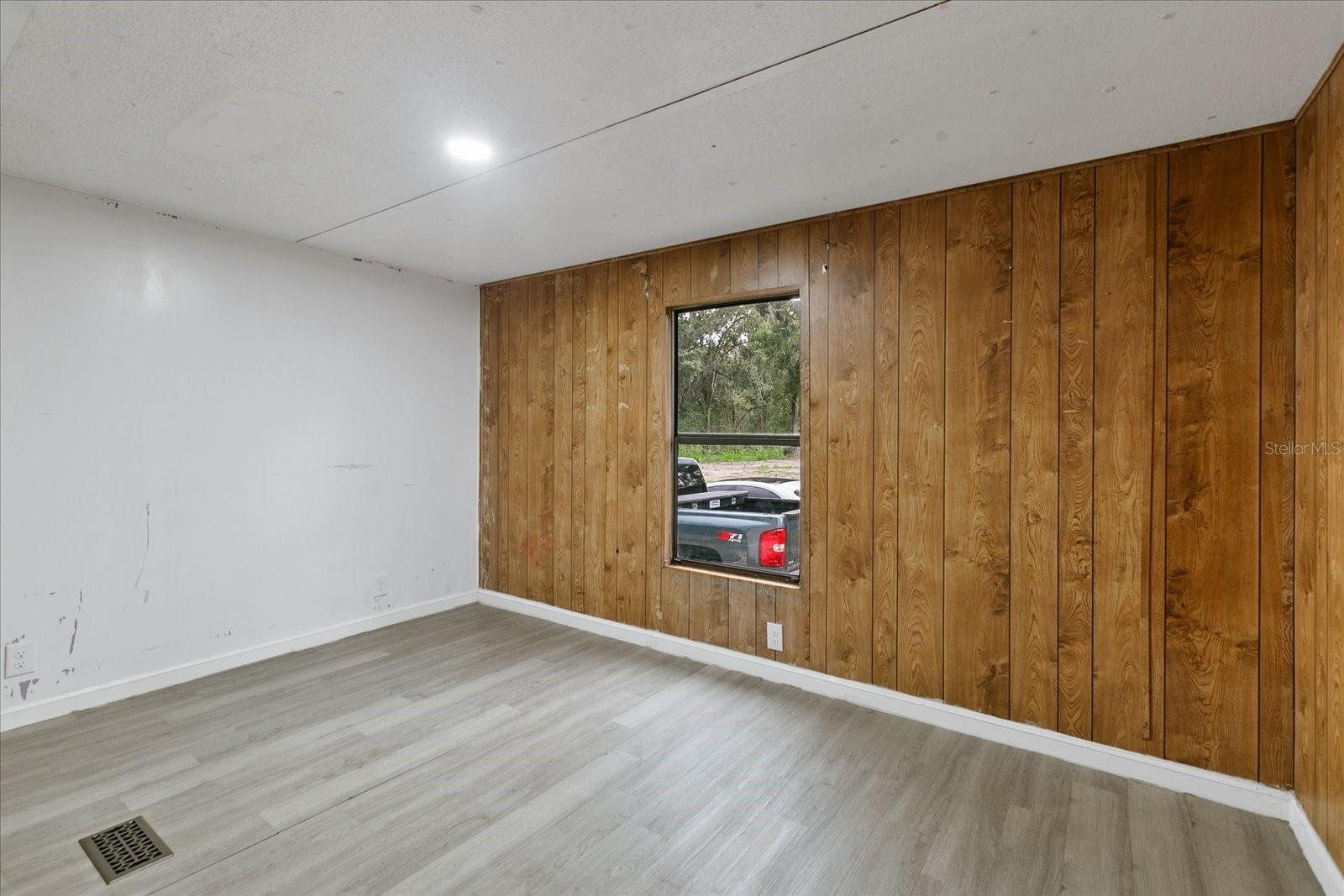 2102 SYDNEY DOVER RD, DOVER, FL, 33527