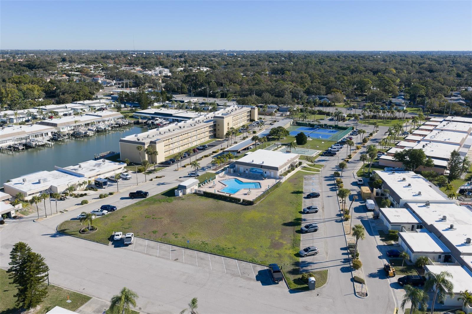 1 BOCA CIEGA POINT BLVD #212, ST PETERSBURG, FL, 33708