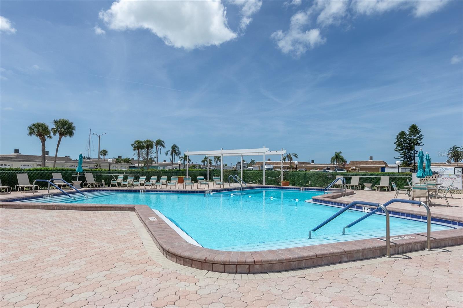 1 BOCA CIEGA POINT BLVD #212, ST PETERSBURG, FL, 33708