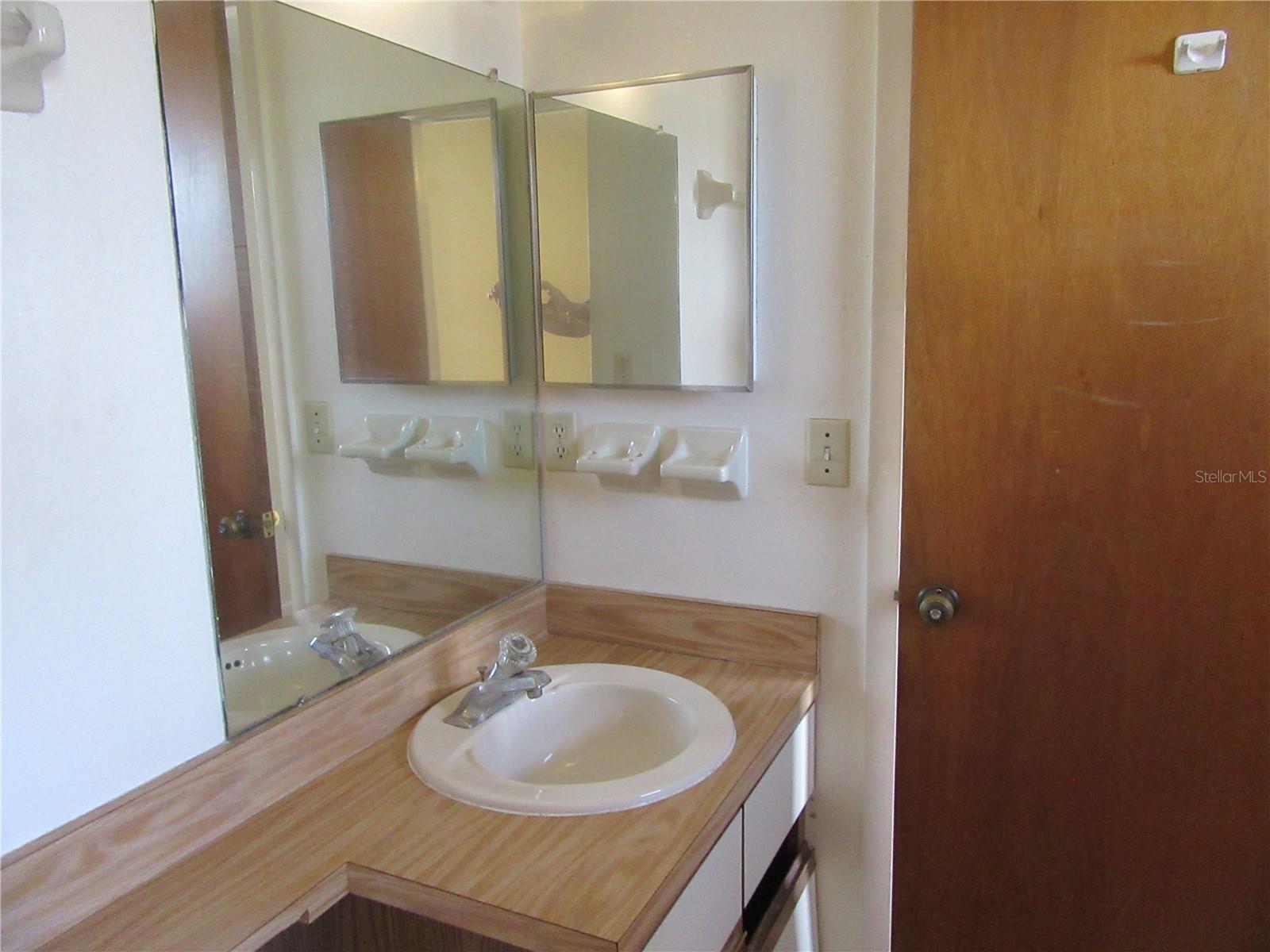 8423 SEMINOLE BLVD #203, SEMINOLE, FL, 33772