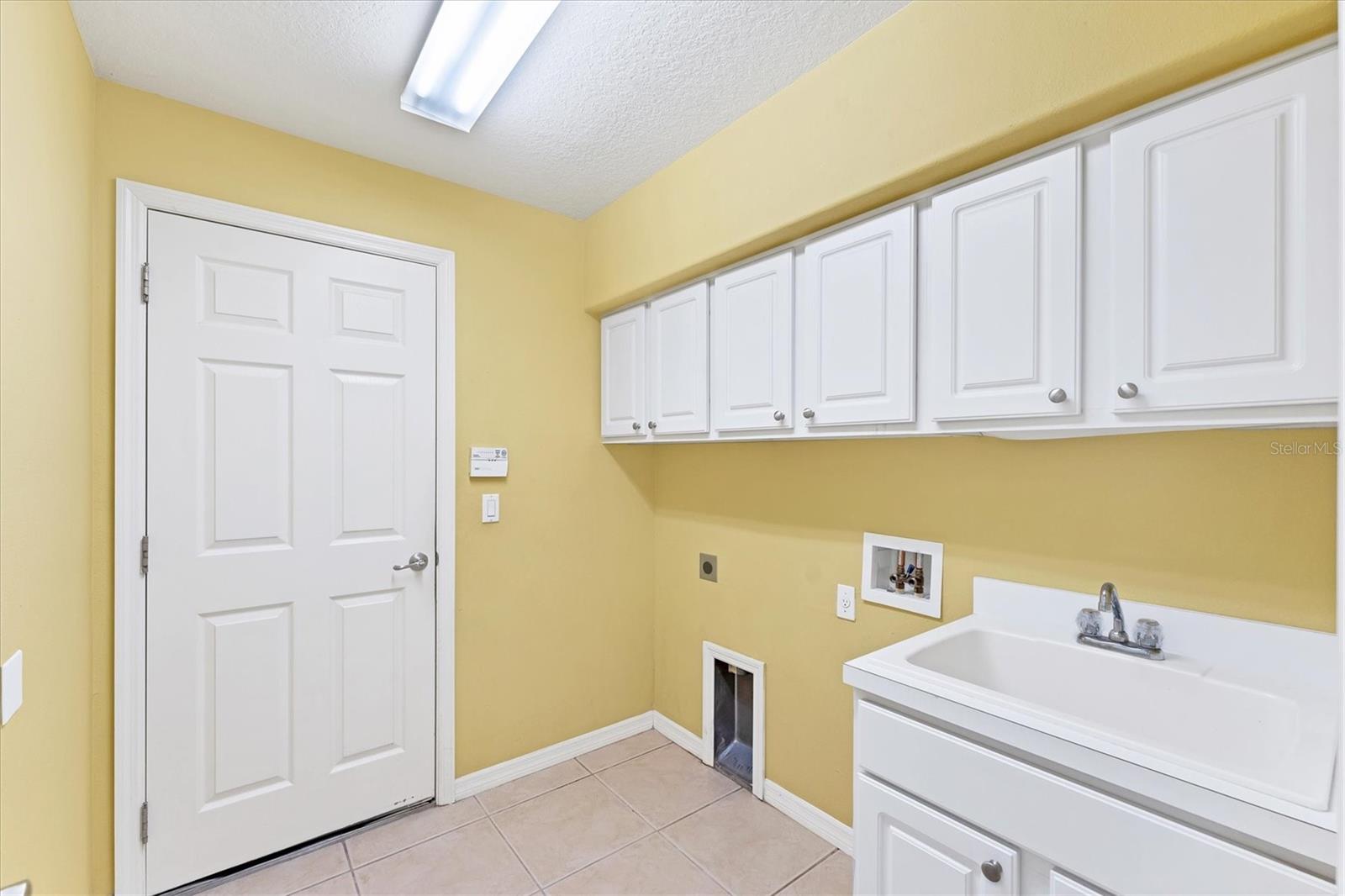 2094 MESIC HAMMOCK WAY, VENICE, FL, 34292