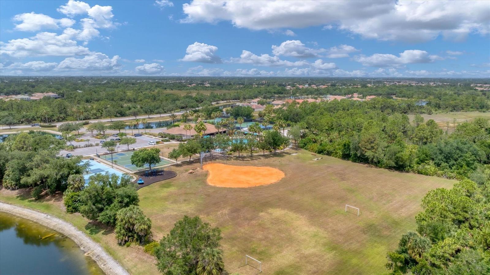 2094 MESIC HAMMOCK WAY, VENICE, FL, 34292