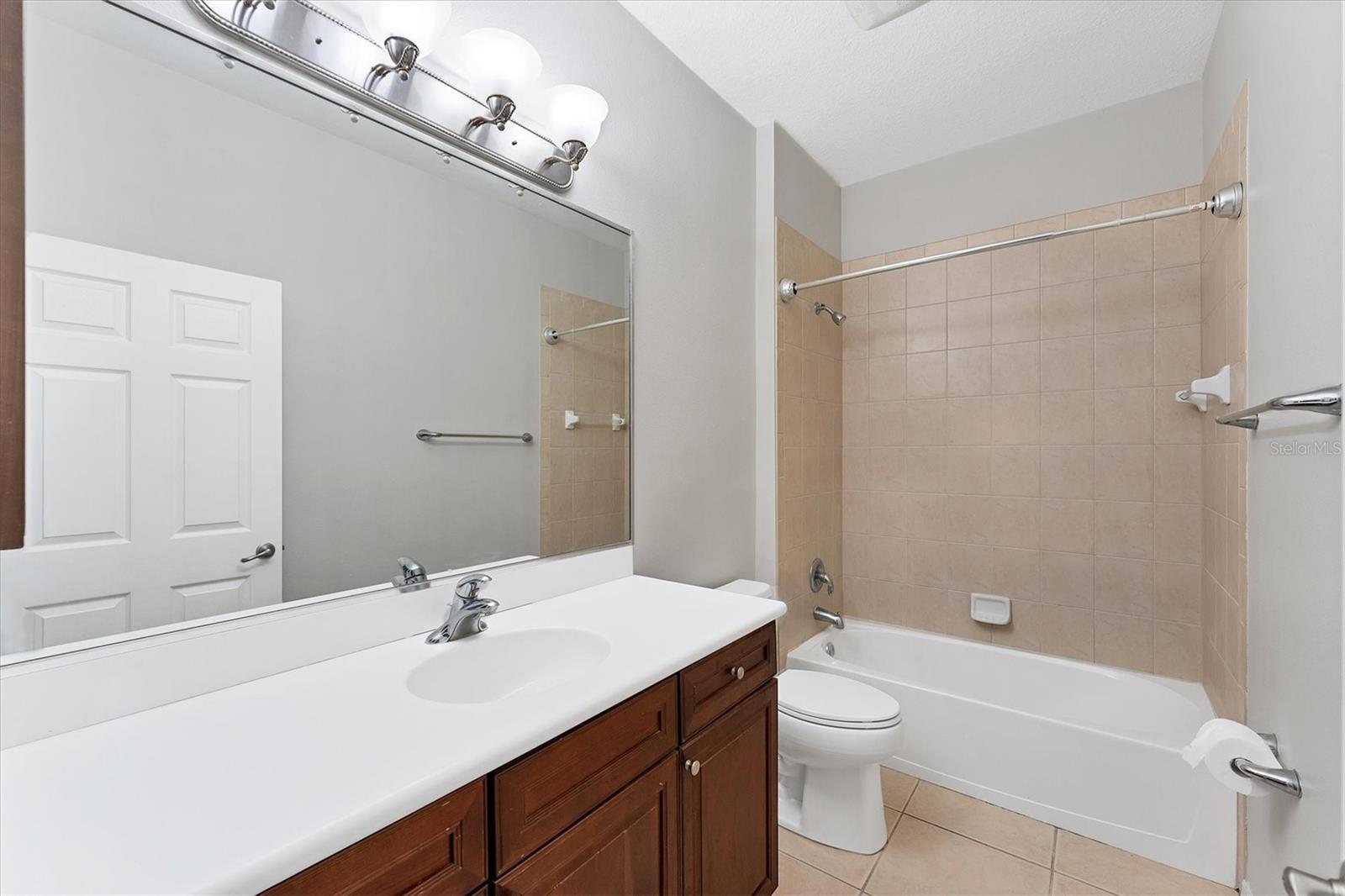2094 MESIC HAMMOCK WAY, VENICE, FL, 34292