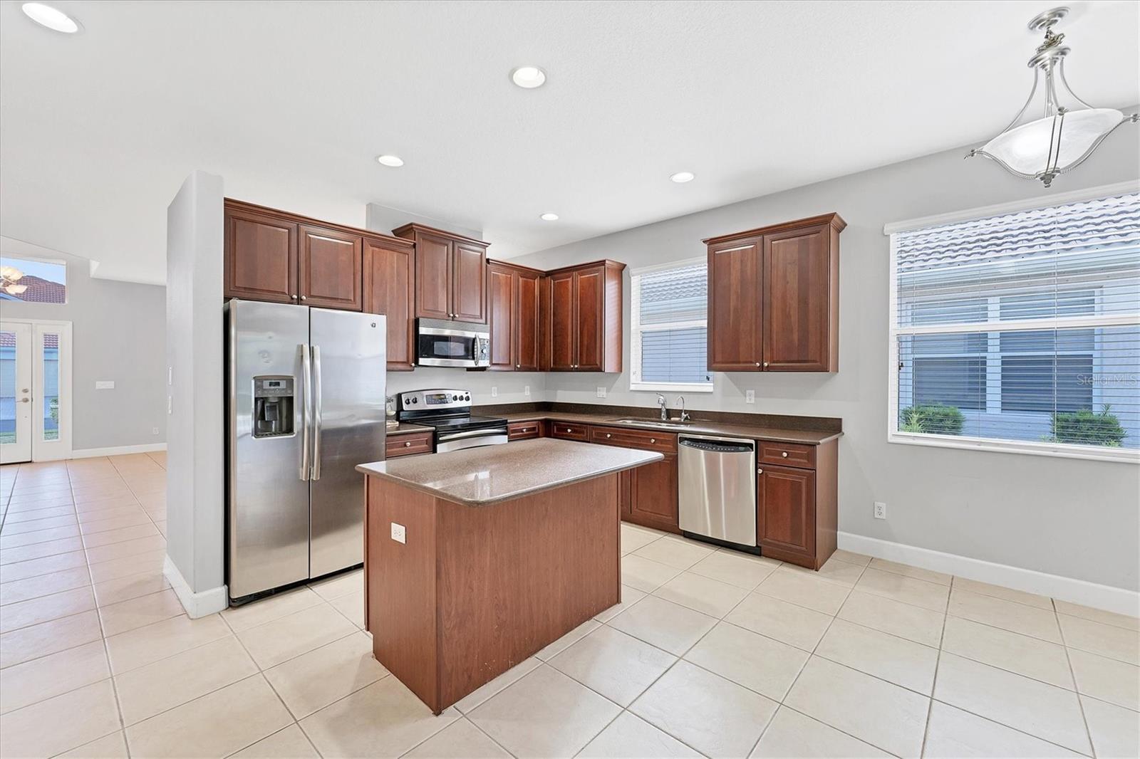 2094 MESIC HAMMOCK WAY, VENICE, FL, 34292
